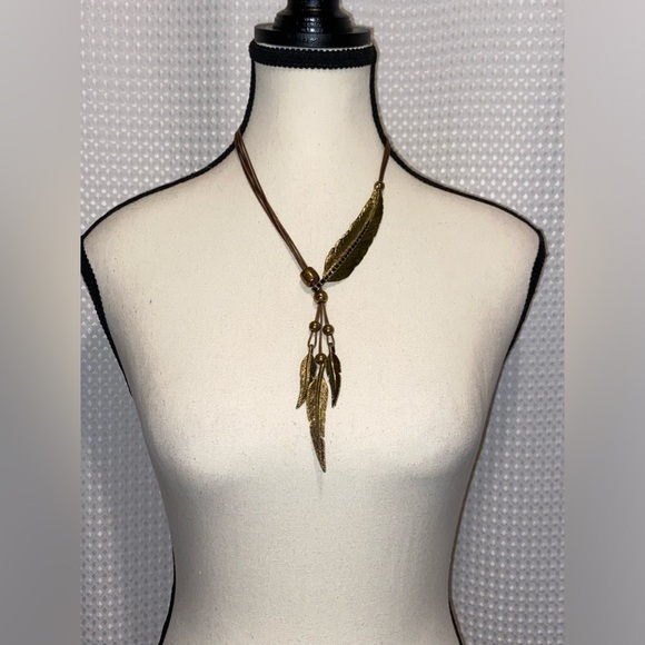 Women’s Bohemian black Rhinestone Feather Pendant Faux Leather Rope Necklace‎ - Picture 1 of 10